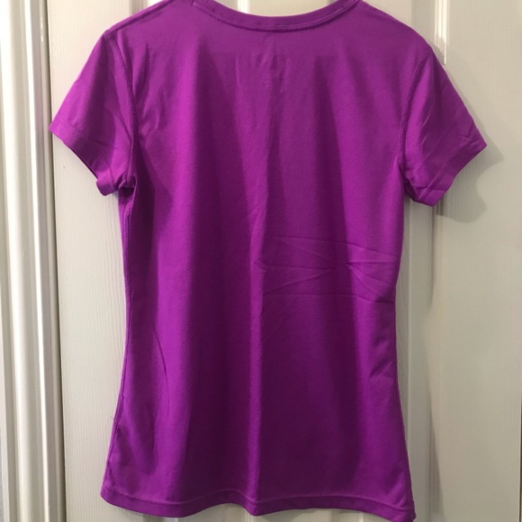 Nike Women’s Dri-Fit top - Picture 3 of 3